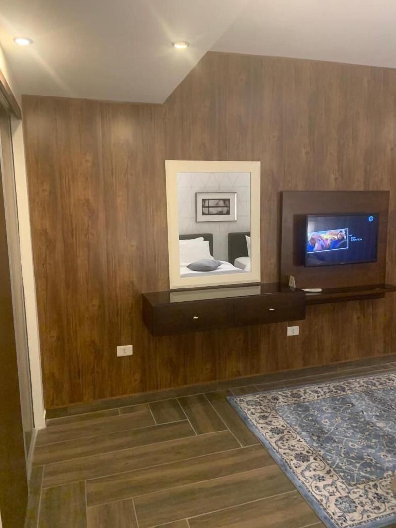 City Rose Hotel Suites image
