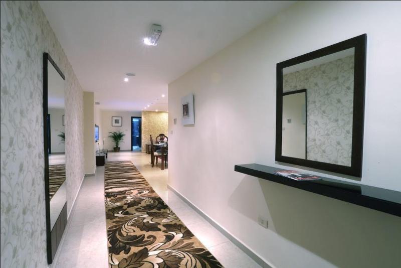 City Rose Hotel Suites image