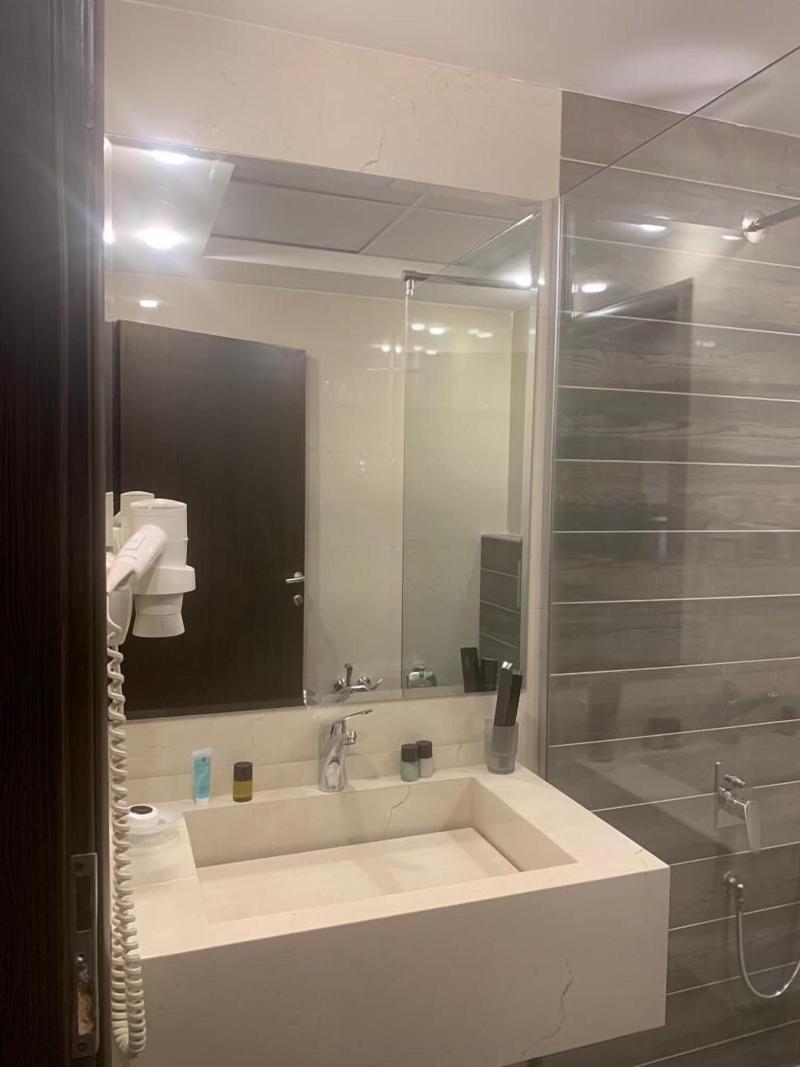 City Rose Hotel Suites image