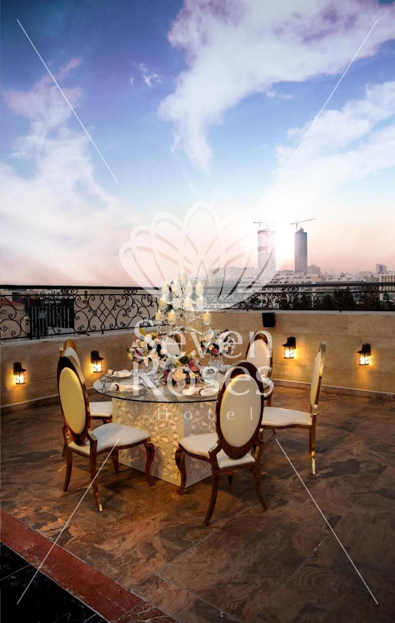 Seven Roses Hotel image