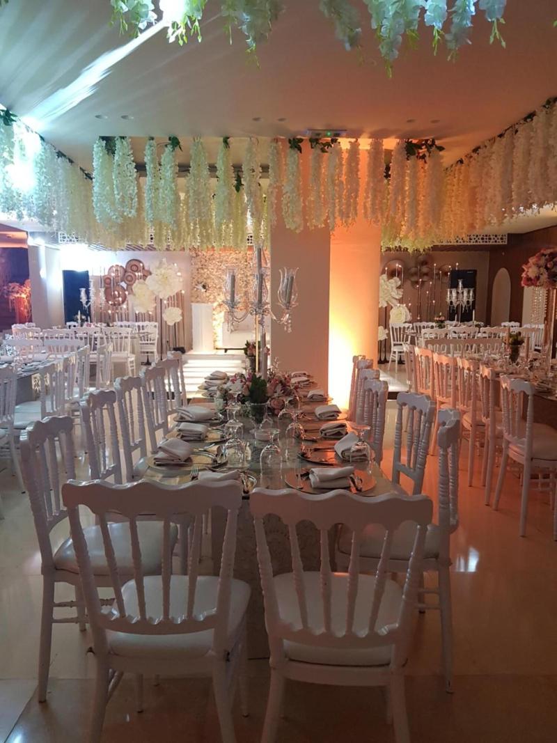 Seven Roses Hotel image