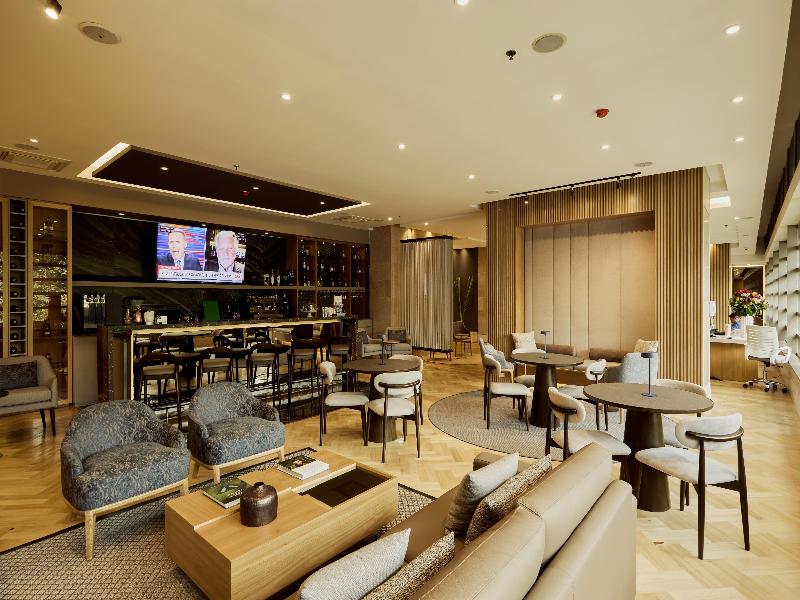 Ek Hotel image