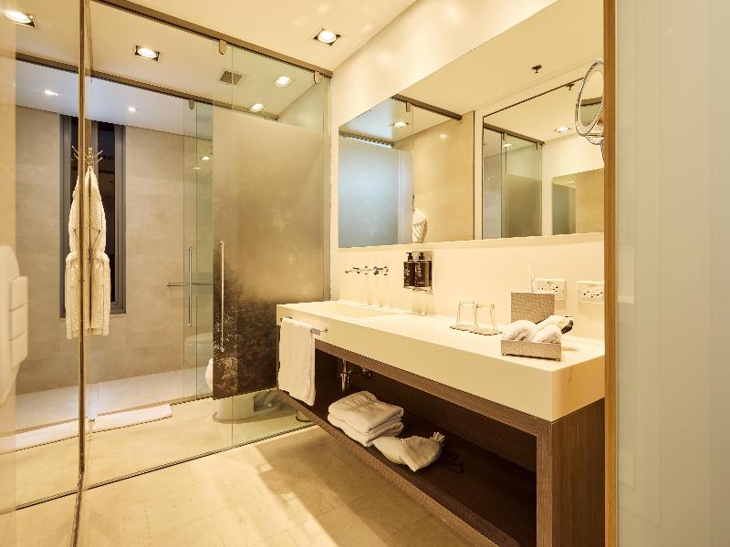 Ek Hotel image