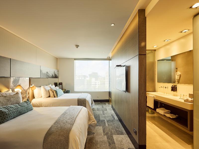 Ek Hotel image