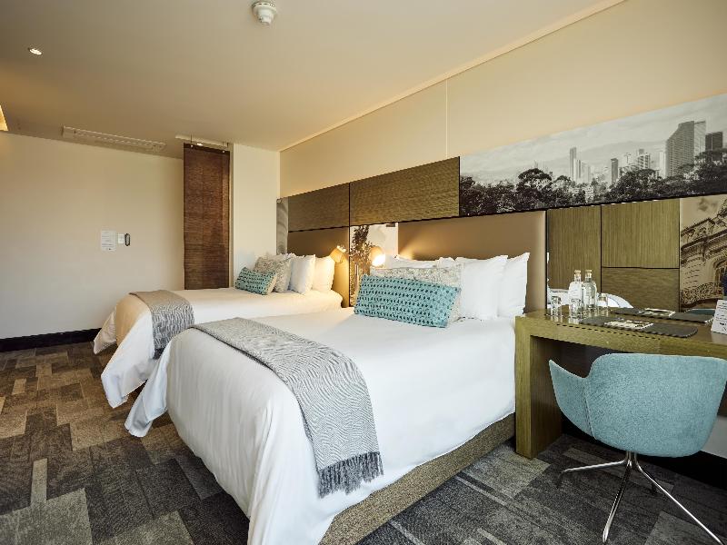 Ek Hotel image