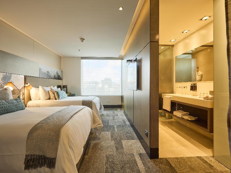 Ek Hotel image
