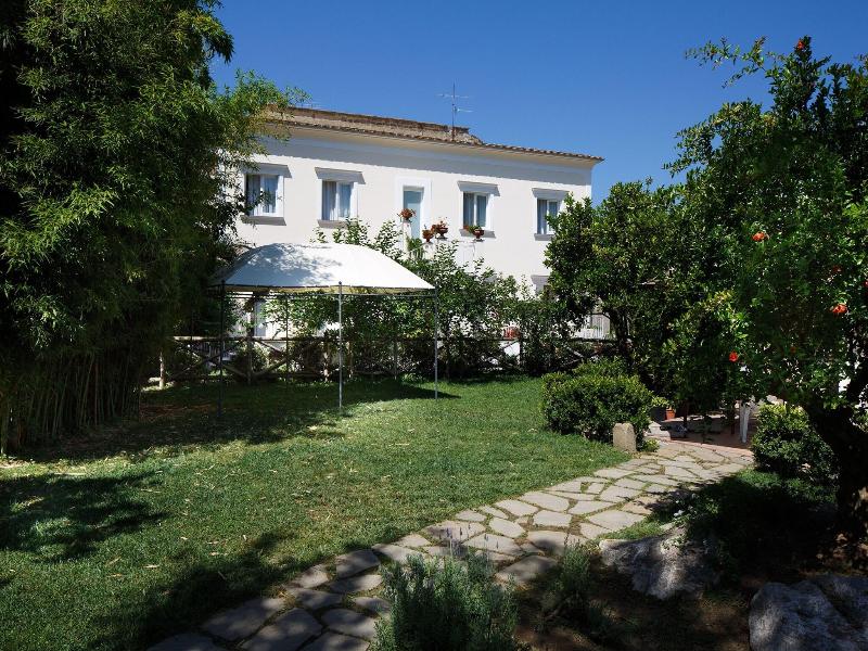 Villa Don Camillo image
