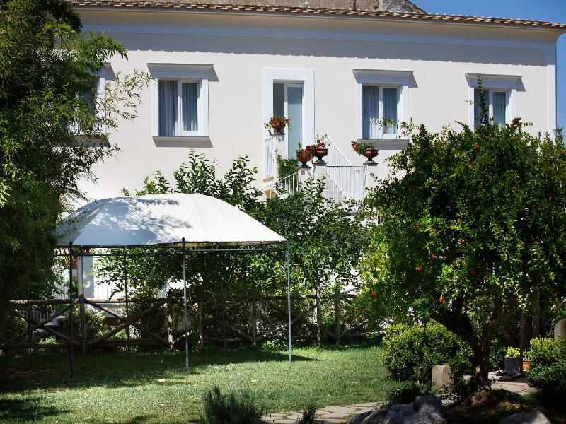 Villa Don Camillo image