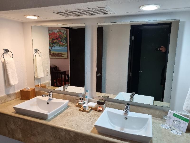 Laguna Suite image
