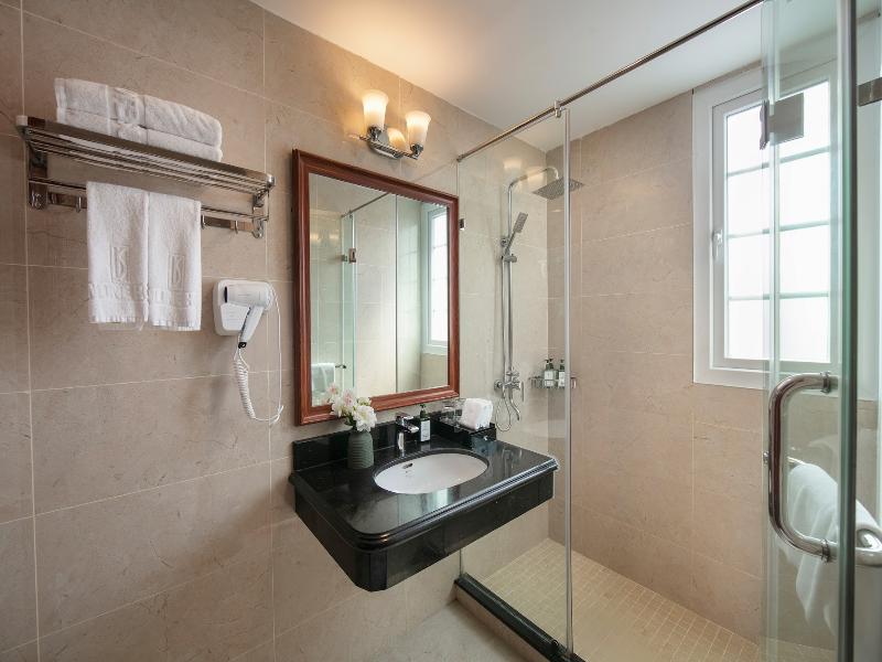 Sunline Hotel image