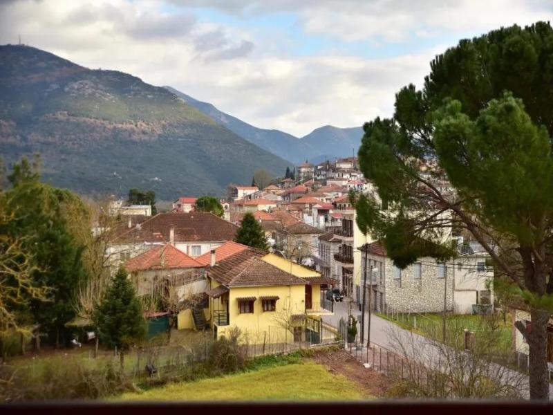 Mont Helmos image
