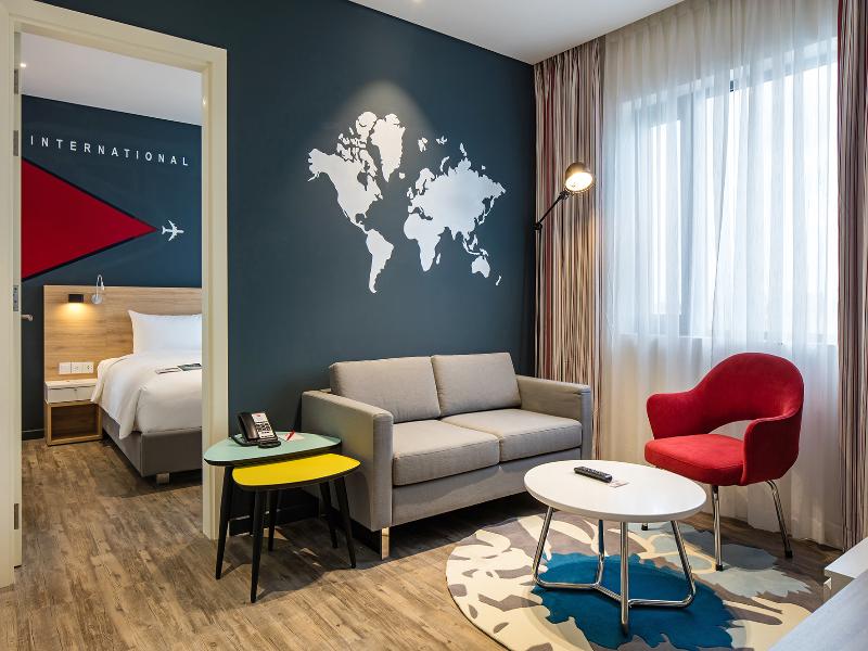 Ibis Saigon Airport image