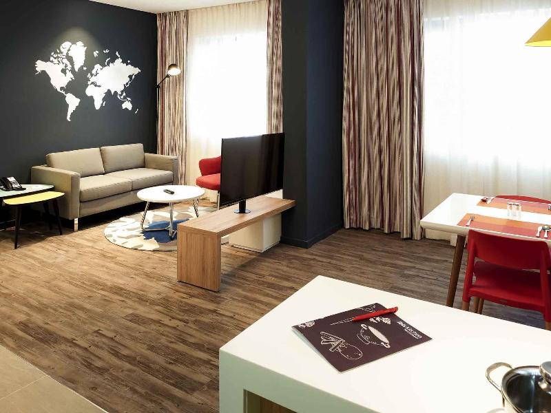 Ibis Saigon Airport image