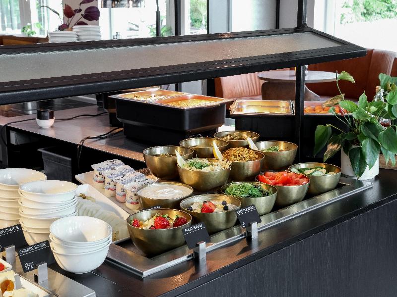 Park Inn by Radisson Brussels Airport image