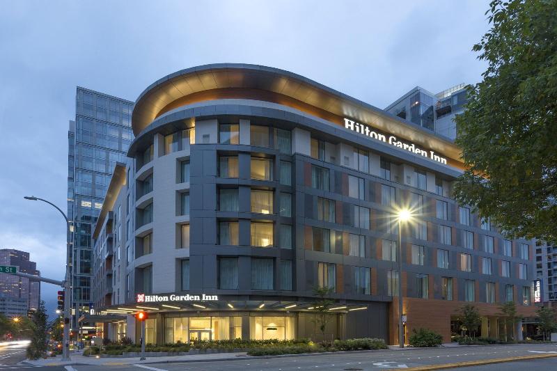Hilton Garden Inn Seattle Bellevue Downtown image