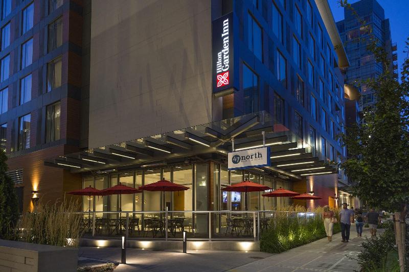 Hilton Garden Inn Seattle Bellevue Downtown image