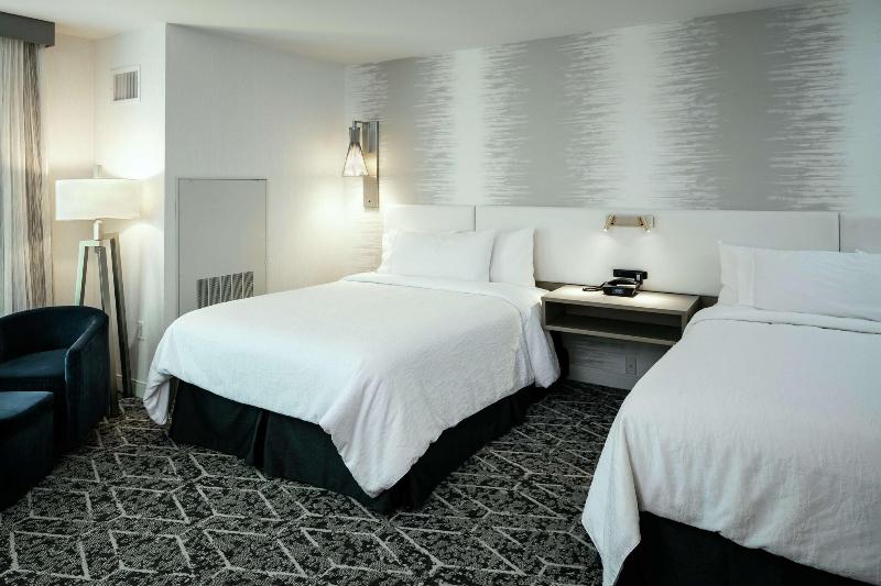 Hilton Garden Inn Seattle Bellevue Downtown image