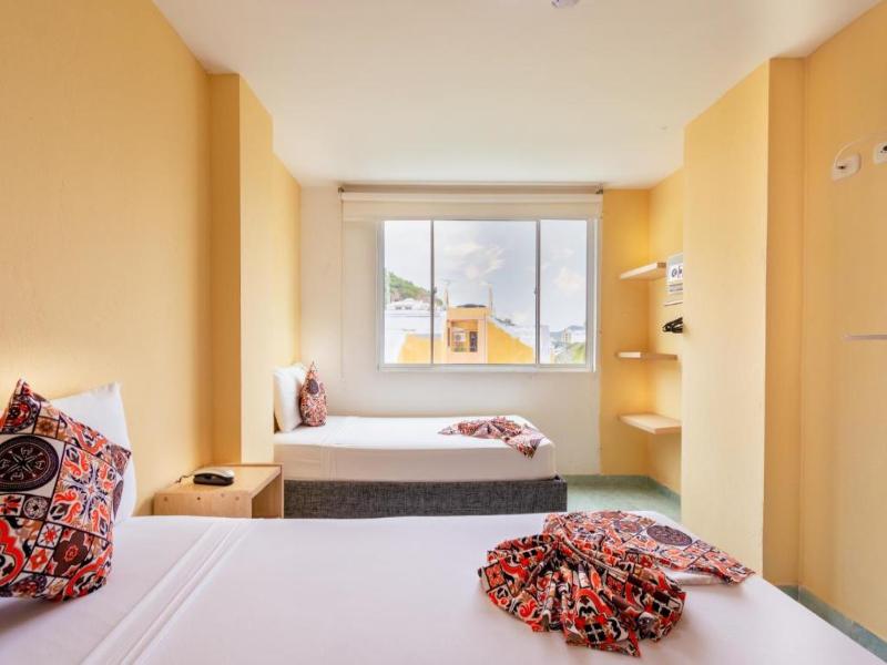 Hotel Portobahía image