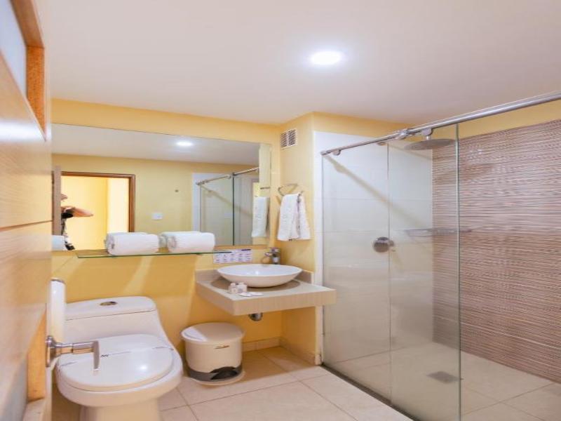 Hotel Portobahía image
