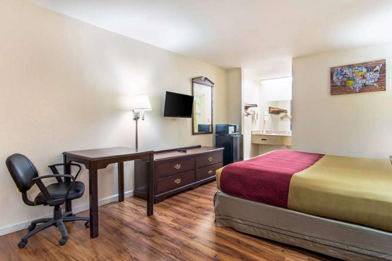 King's Inn- LaFayette image