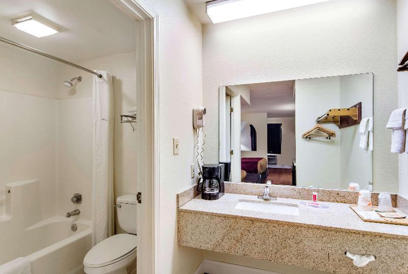 King's Inn- LaFayette image