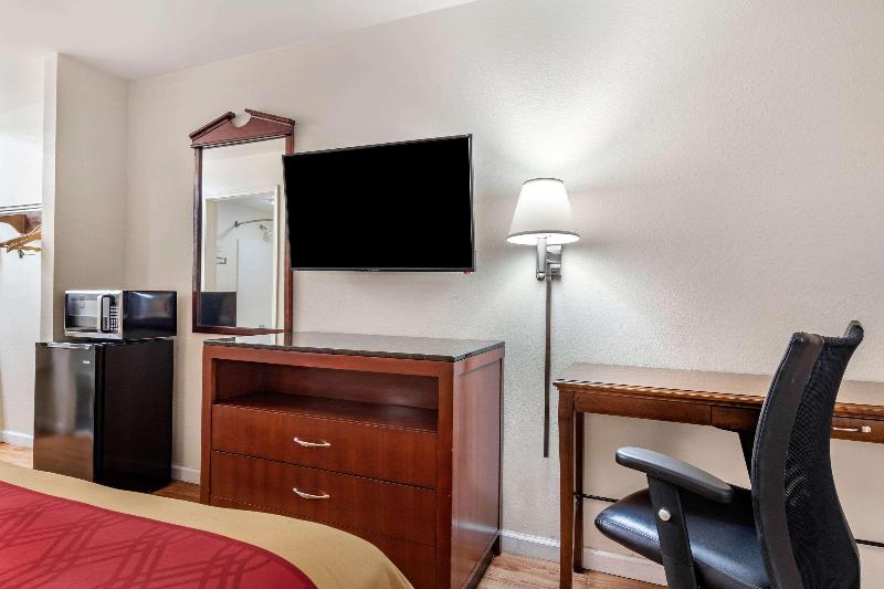 King's Inn- LaFayette image