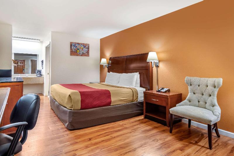 King's Inn- LaFayette image