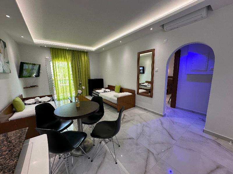 Loutsiana Hotel & Apartments image