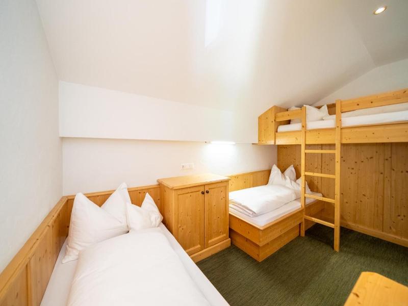 Schi- und Wanderhotel Berghof image