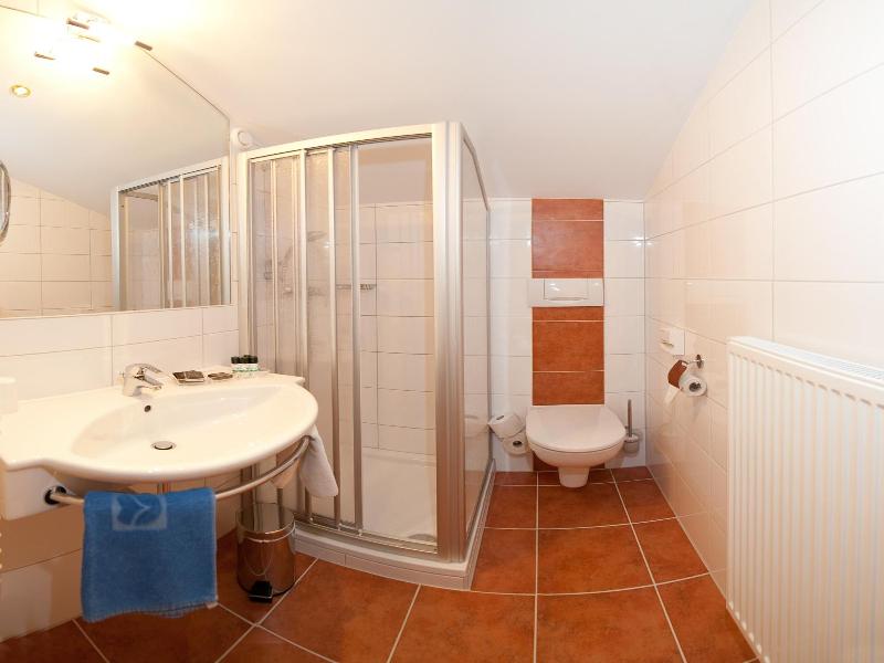Schi- und Wanderhotel Berghof image