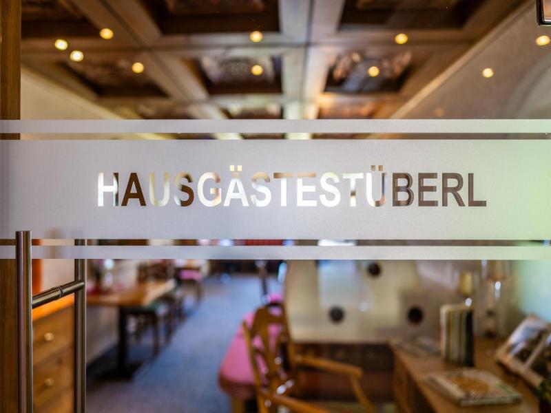 Schi- und Wanderhotel Berghof image