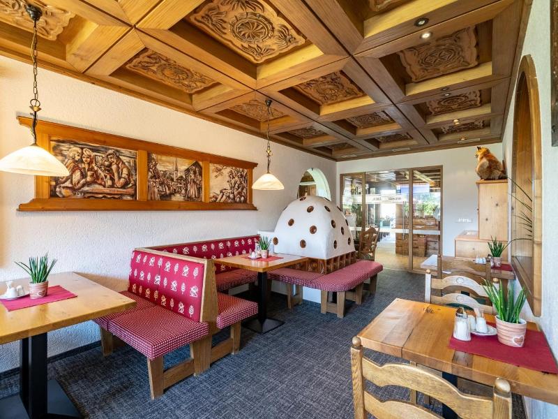 Schi- und Wanderhotel Berghof image