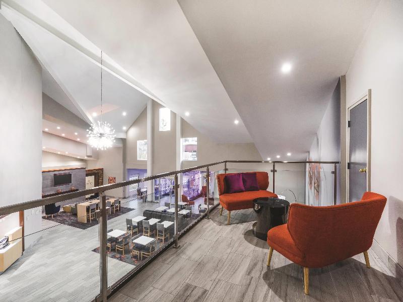 La Quinta Inn Suites Chattanooga Hamilton Place image