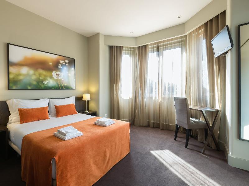 Riversuites image