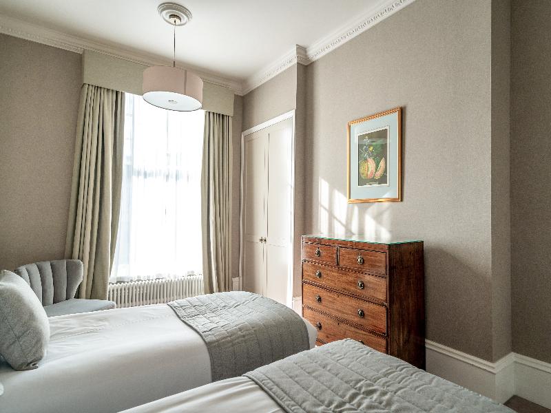 NO1 THE MANSIONS BY MANSLEY image