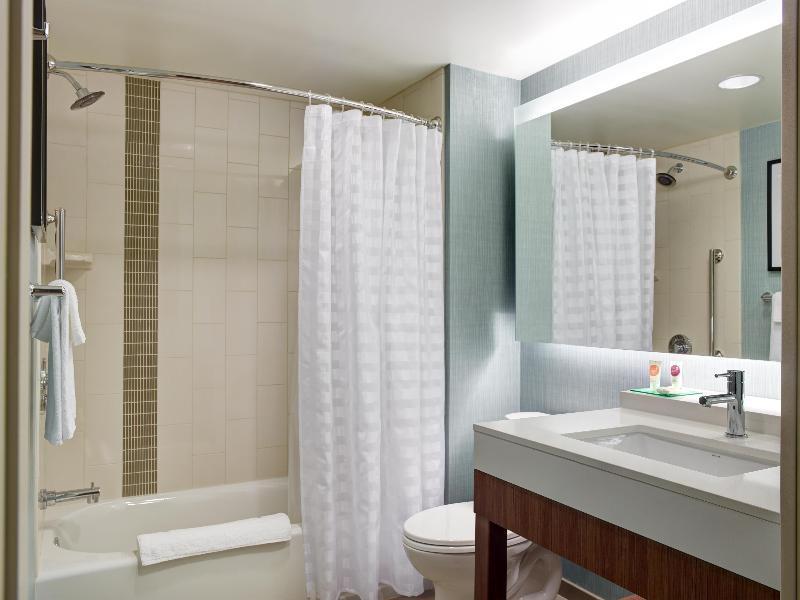 Hyatt Place Arlington Courthouse image