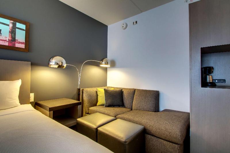 Hyatt House Chicago/Evanston image