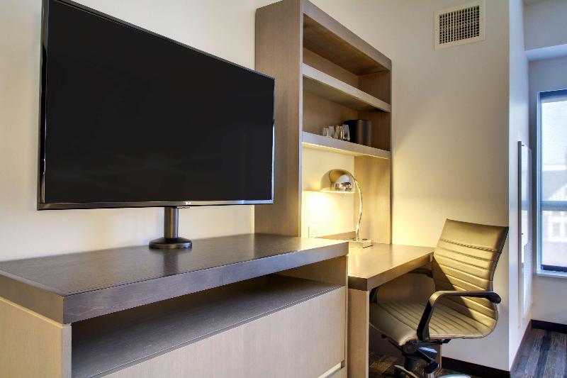 Hyatt House Chicago/Evanston image