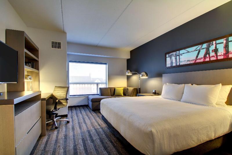 Hyatt House Chicago/Evanston image