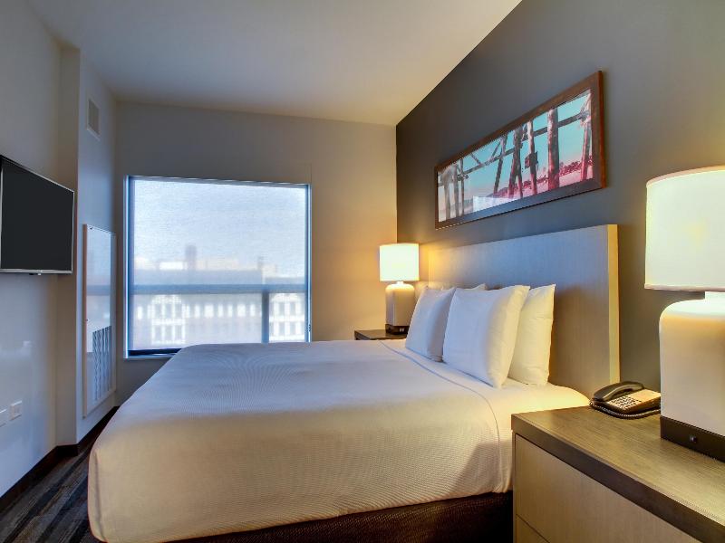 Hyatt House Chicago/Evanston image
