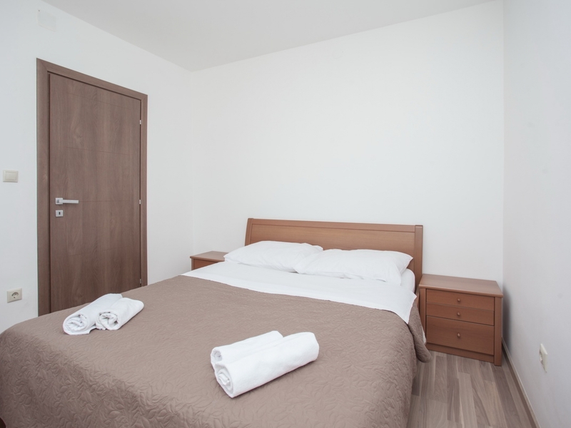 Dekanic D. - Two Bedroom No.2 — photo 3