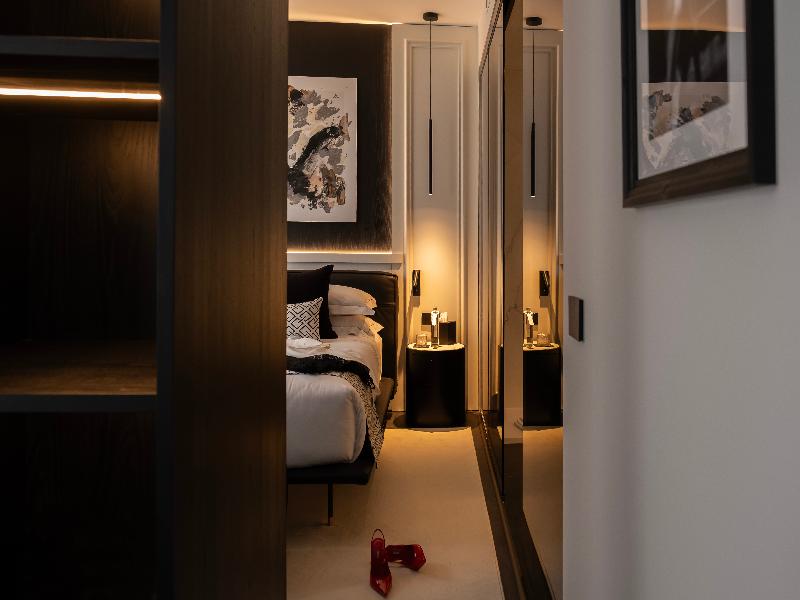 Duomo Hotel & Apartments image