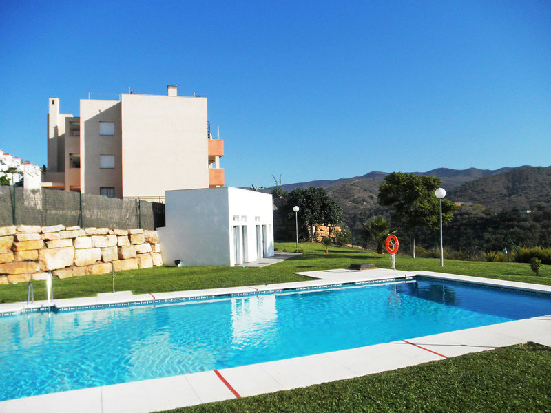 Edif. Residencial Añoreta Bajo J - Three Bedroom — photo 5