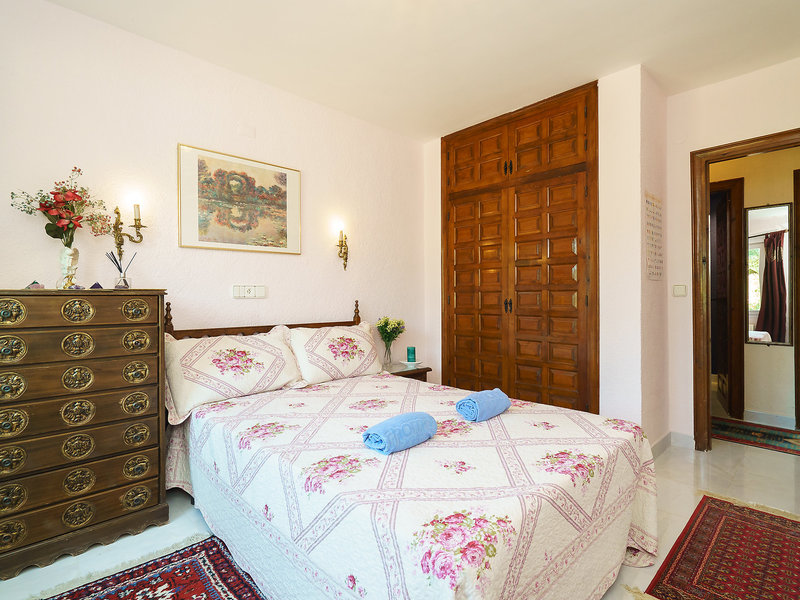 El Pinar - Three Bedroom — photo 3