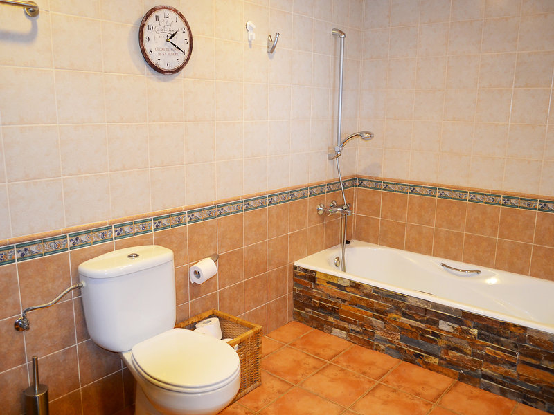 Eladio - Three Bedroom — photo 5