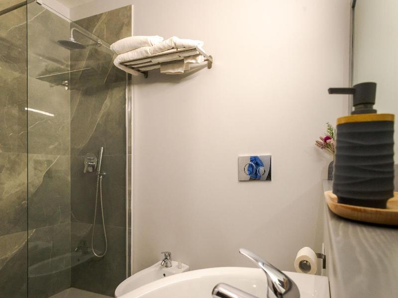 Gelso Bianco - Three Bedroom image