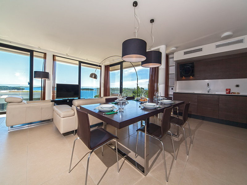 Golden Ray - Two Bedroom image