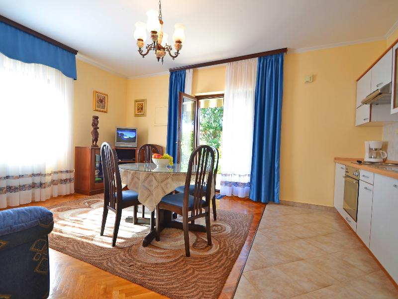 Stana - One Bedroom