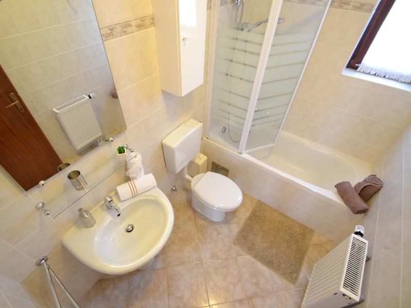 Stana - One Bedroom image