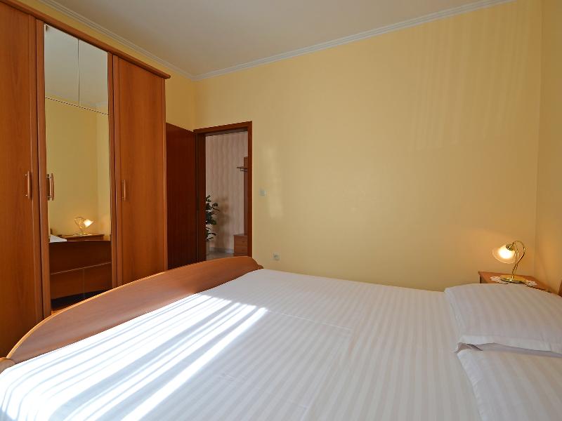 Stana - One Bedroom image
